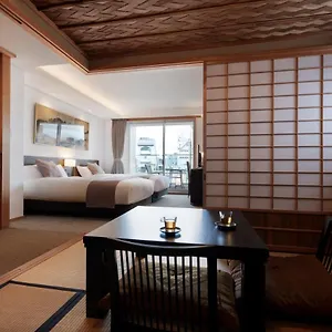 Rinn Gion Hanatouro **** Kioto